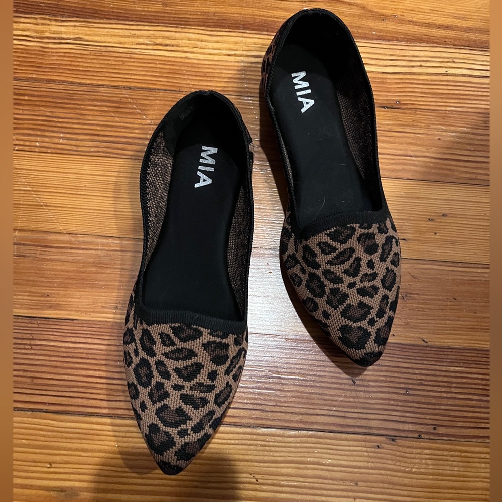 MIA leopard print flat
